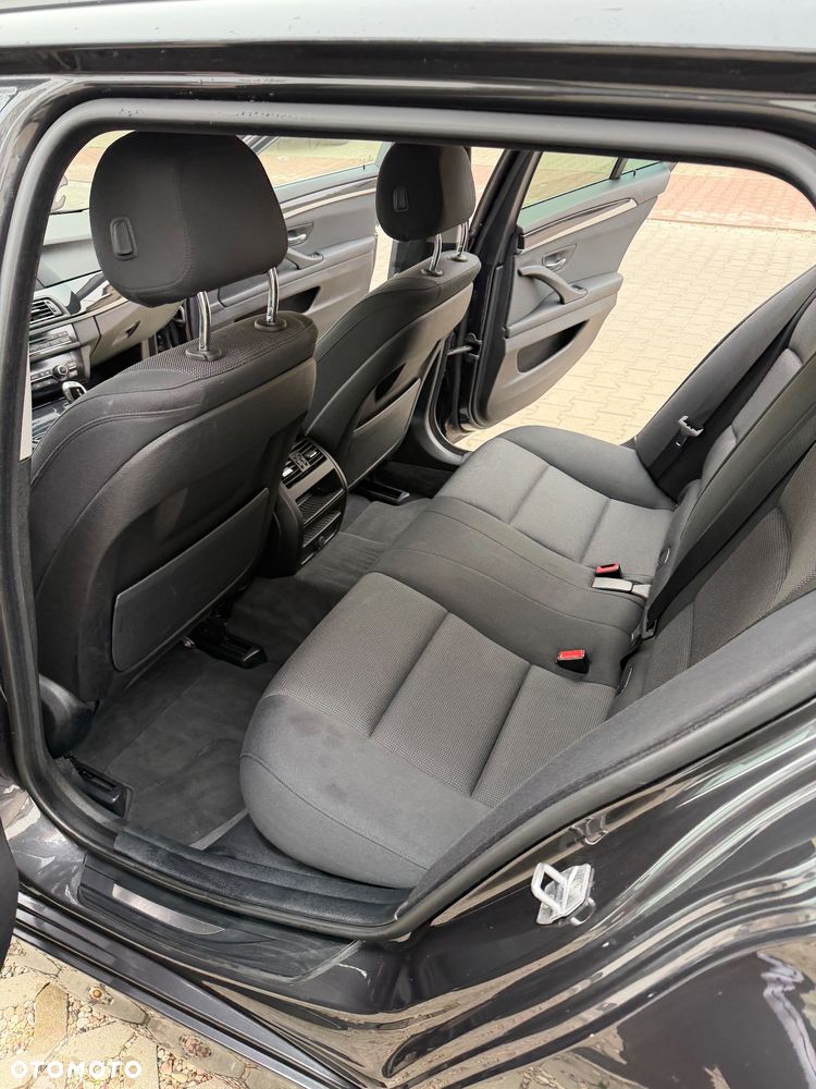 BMW Seria 5 530d xDrive - 15