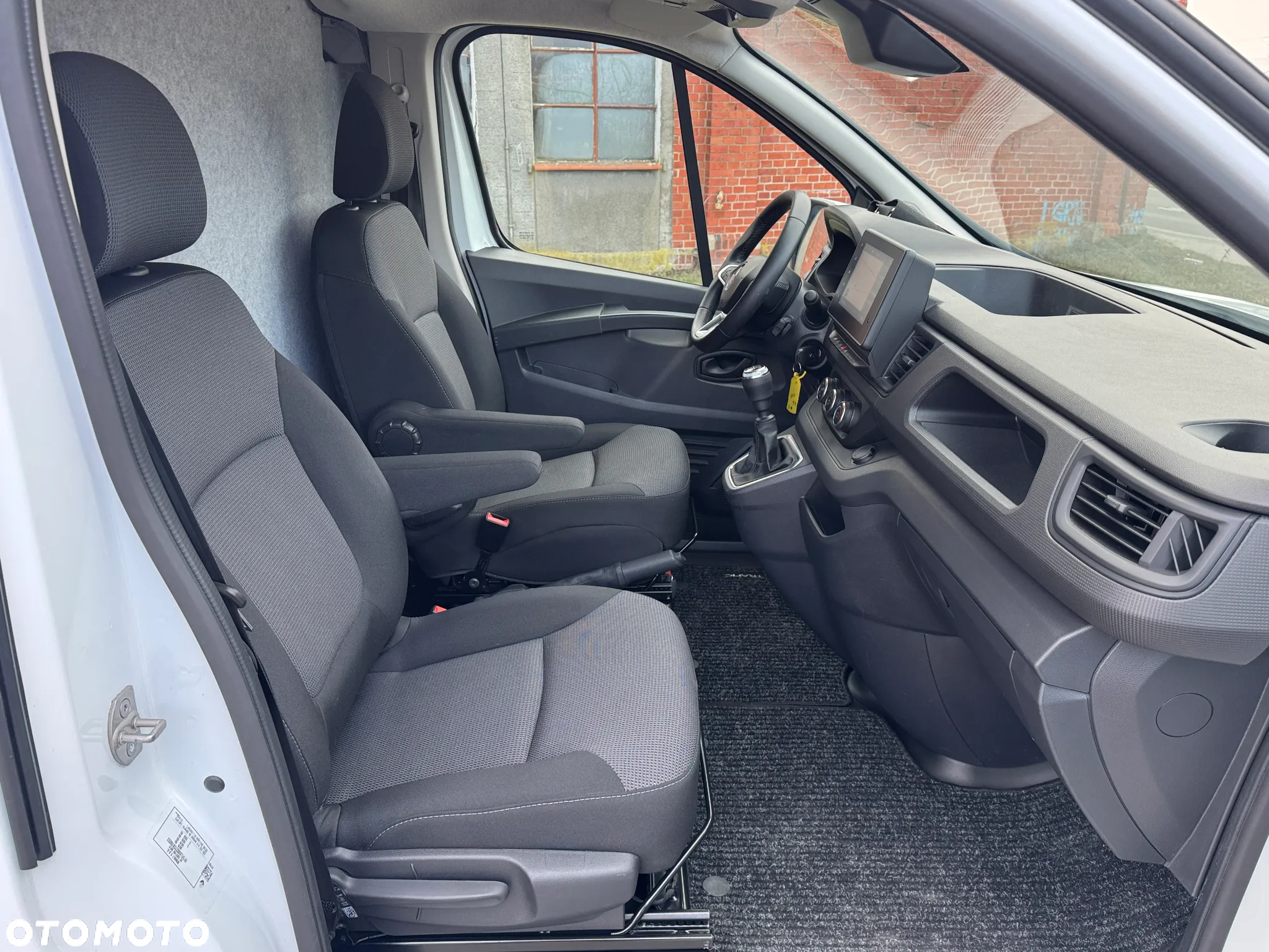 Renault TRAFIC - 9