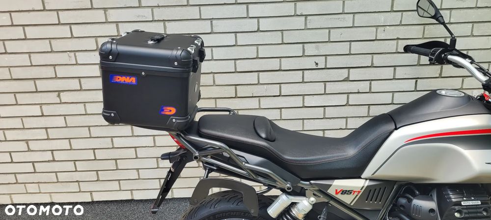 Moto Guzzi V85 - 7