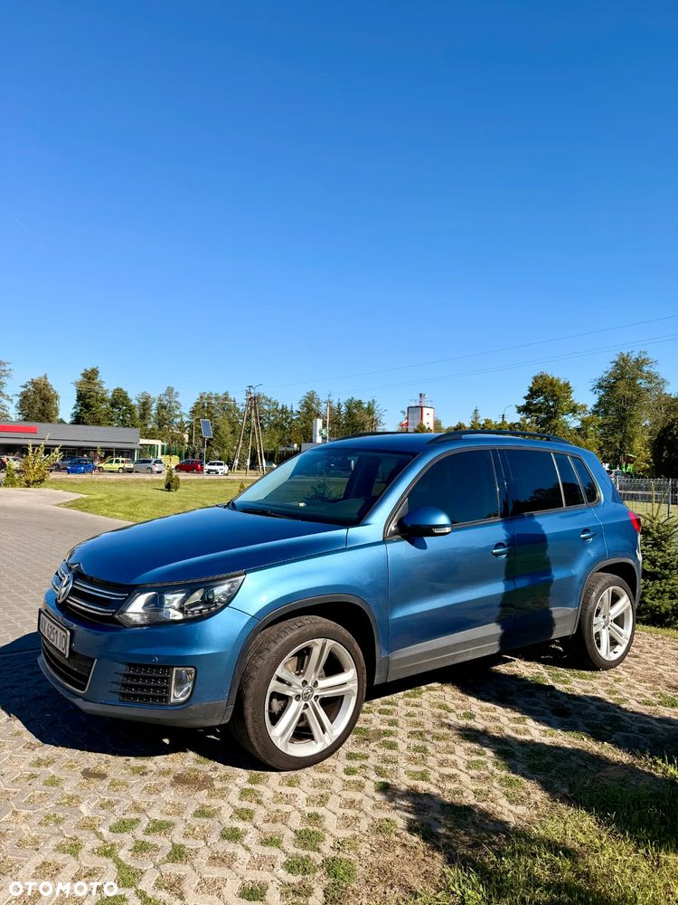 Volkswagen Tiguan - 1