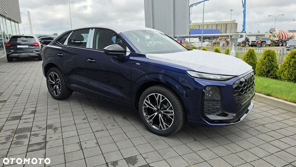 Audi Q3 Sportback - 5