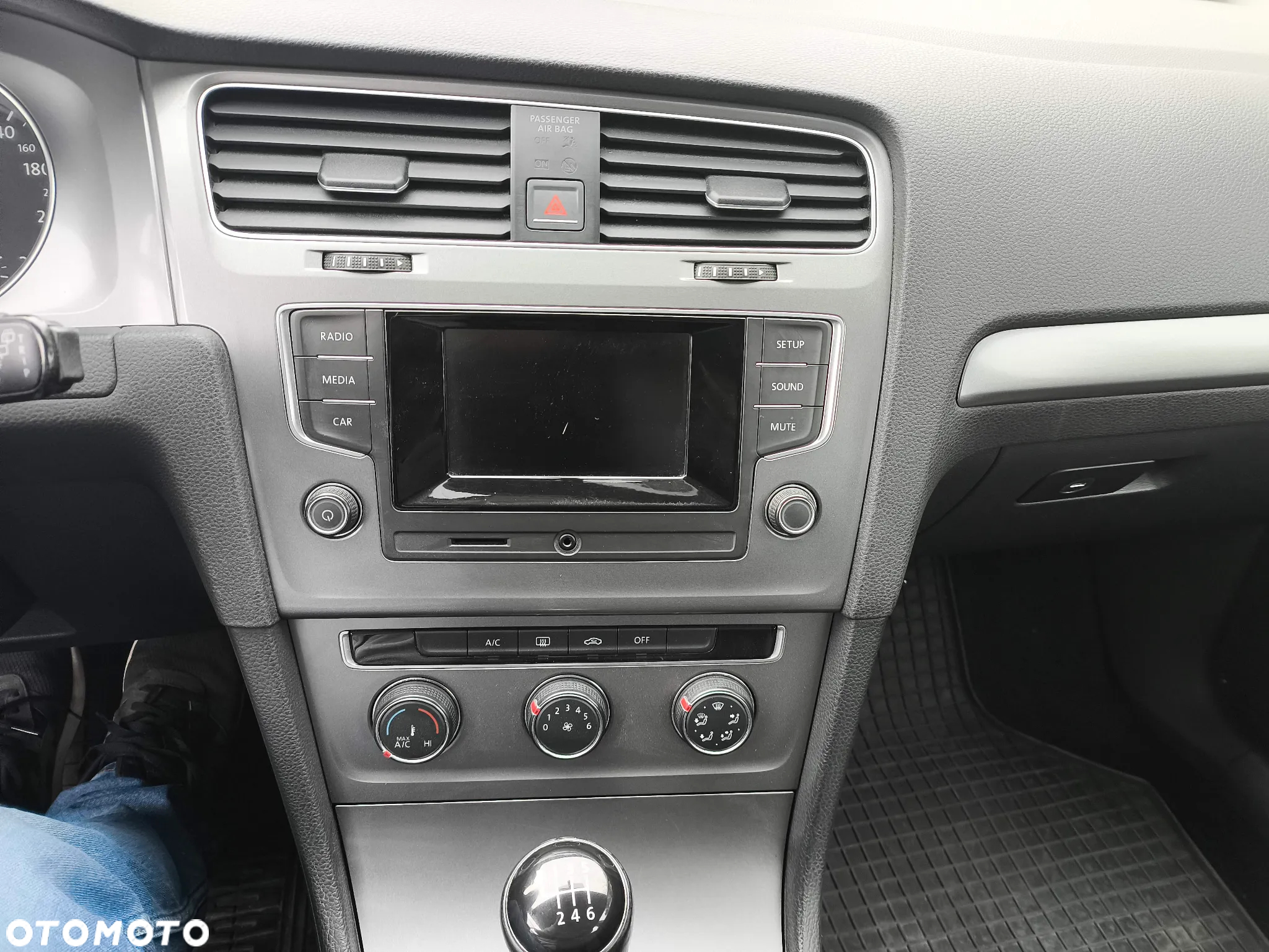 Volkswagen Golf VI 1.2 TSI BlueMot Comfortline - 11