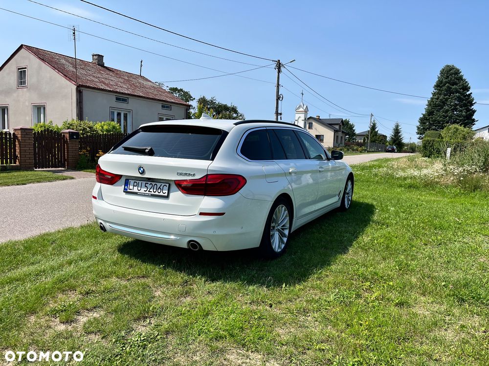 BMW Seria 5 520d Luxury Line sport - 3