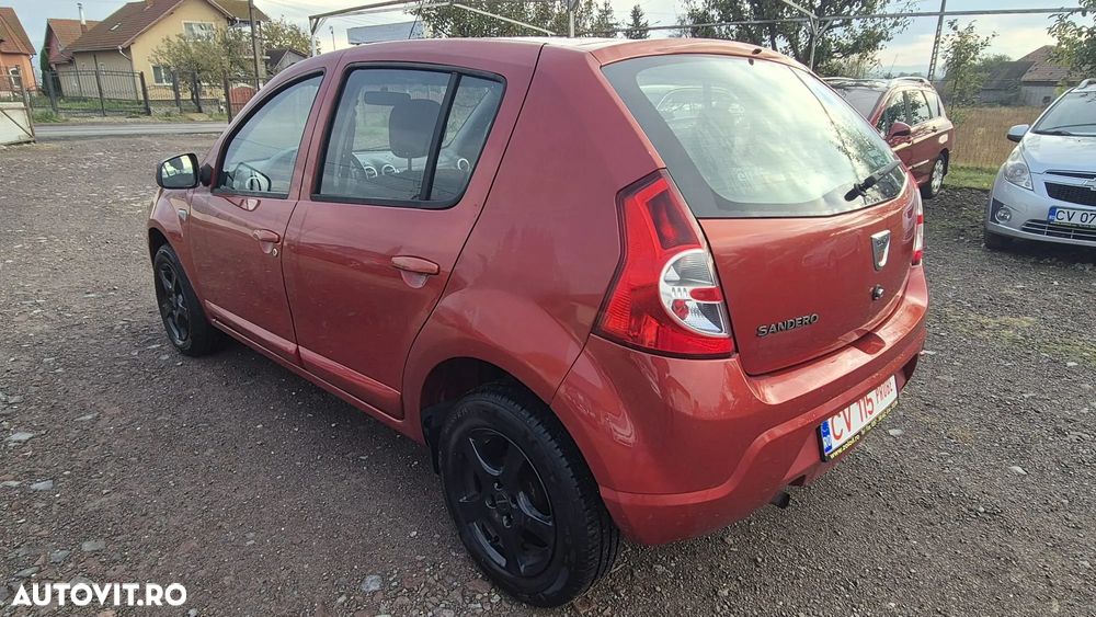 Dacia Sandero - 4