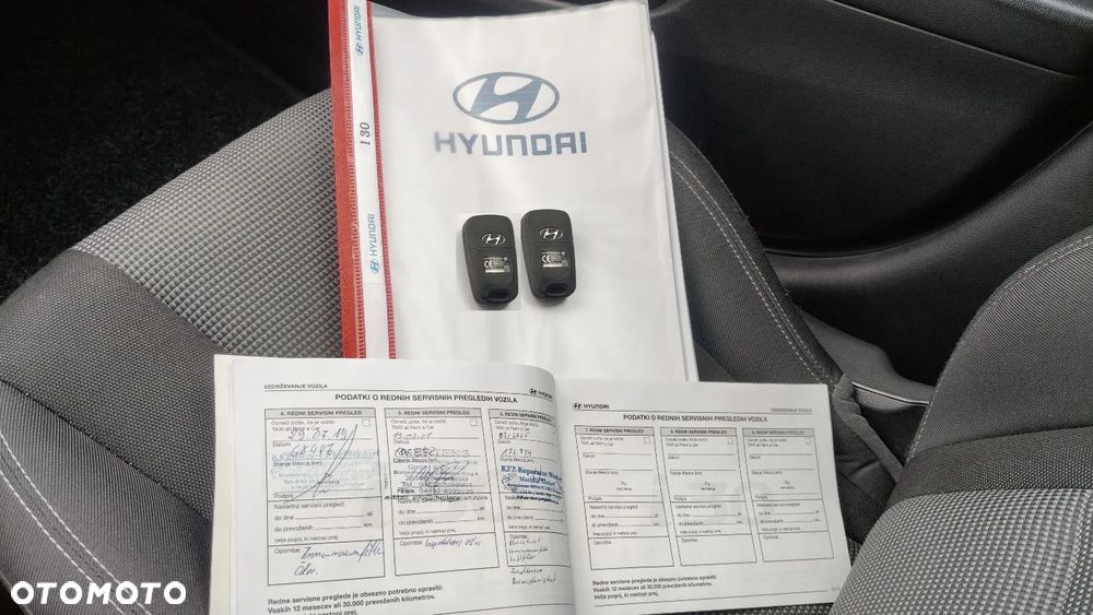 Hyundai i30 1.6 Comfort - 40