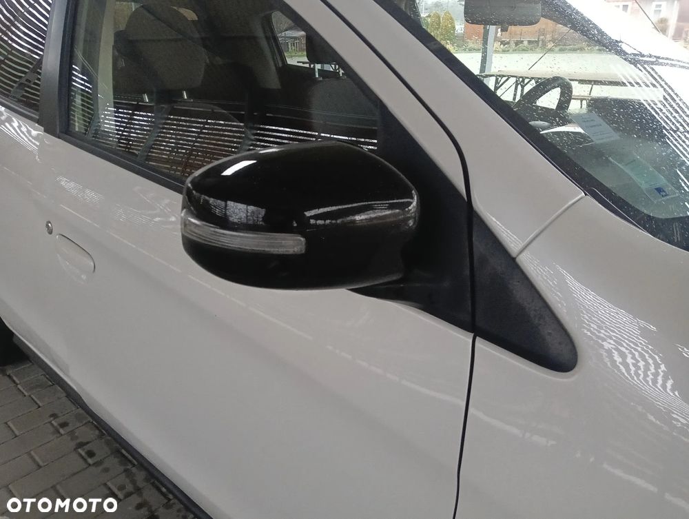 Mitsubishi Space Star - 15