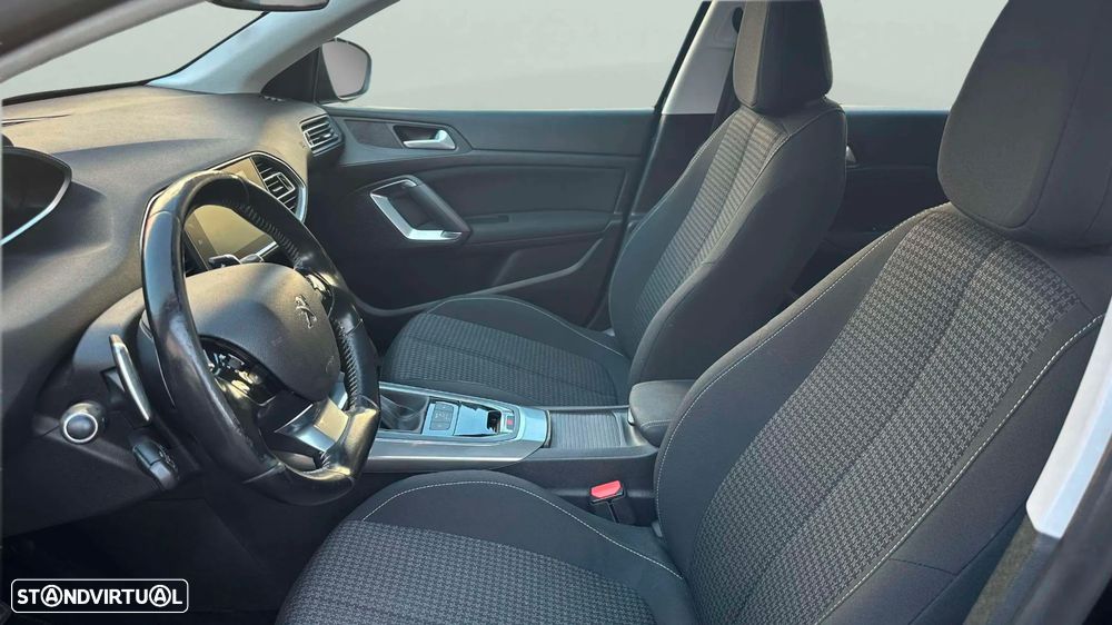 Peugeot 308 SW BlueHDi 130 EAT6 Stop & Start Allure - 10