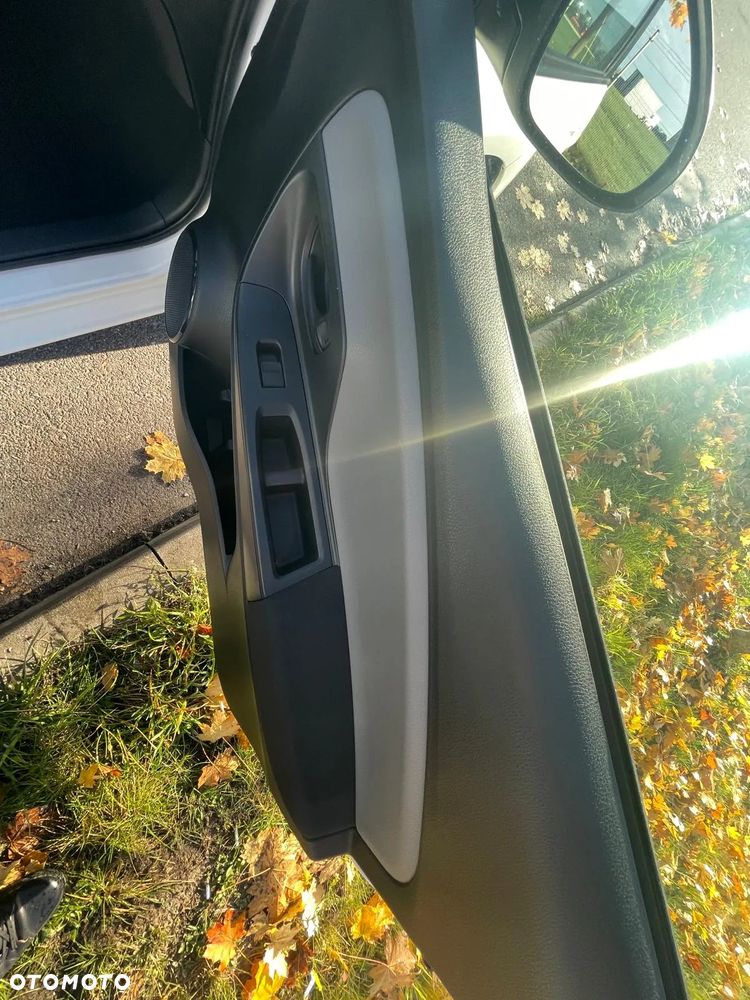 Toyota Yaris 1.5 Life - 23