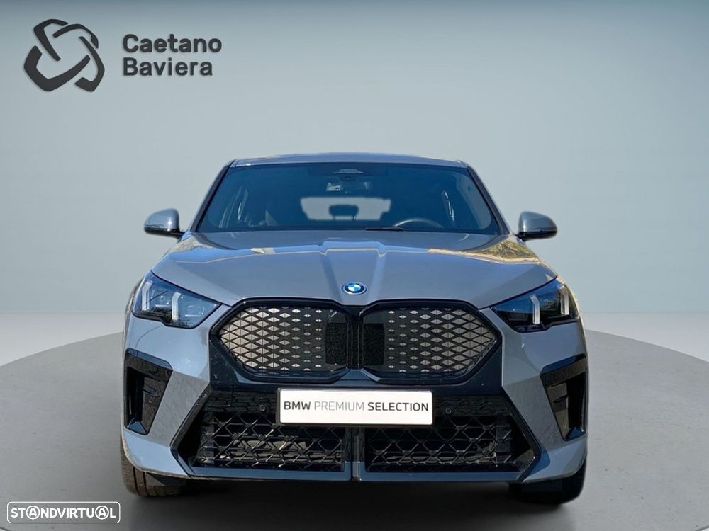 BMW iX2 eDrive20 Pack Desportivo M Pro - 25
