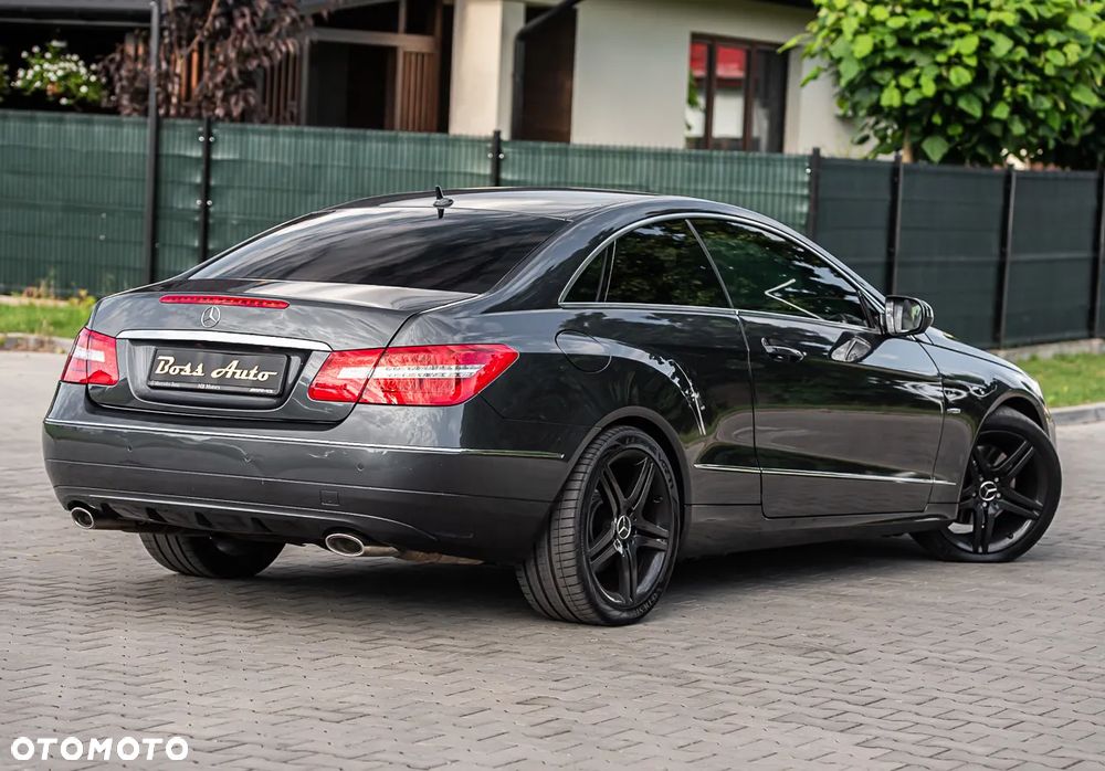 Mercedes-Benz Klasa E 350 CDI DPF Coupe BlueEFFICIENCY 7G-TRONIC Avantgarde - 12