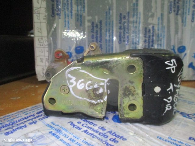 Fecho FEC3665 CHRYSLER VOYAGER 1999 Td 2 PINOS - 1