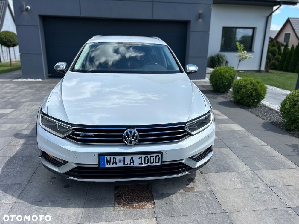 Volkswagen Passat Alltrack 2.0 TDI SCR DSG 4Motion - 16