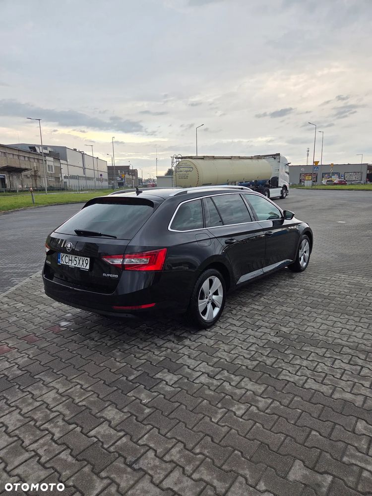 Skoda Superb 2.0 TDI Ambition - 5