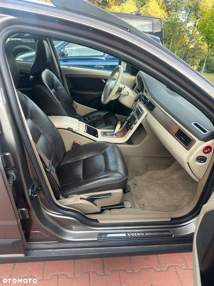 Volvo XC 70 D5 AWD Geartronic Summum - 26