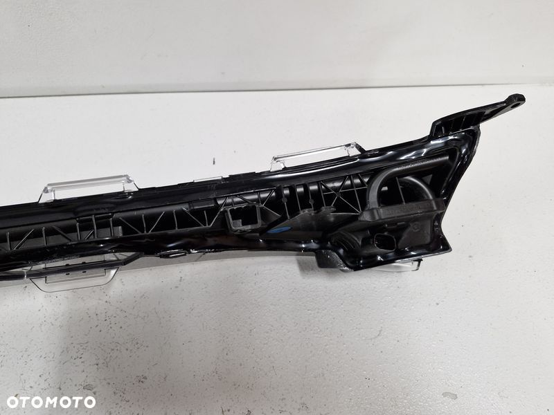 mercedes w174 c174 cla blenda lampa przód przednia środkowa led - 7