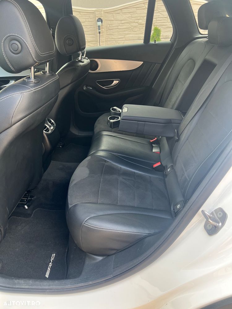 Mercedes-Benz GLC 350 e 4Matic 7G-TRONIC AMG Line - 11