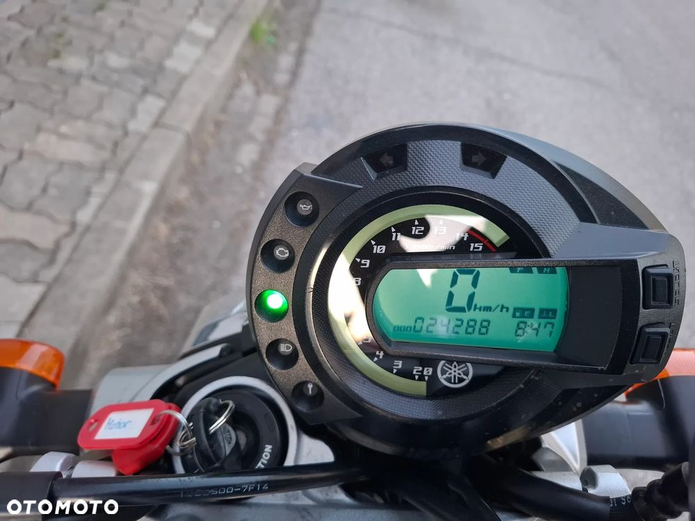 Yamaha FZ6 - 21