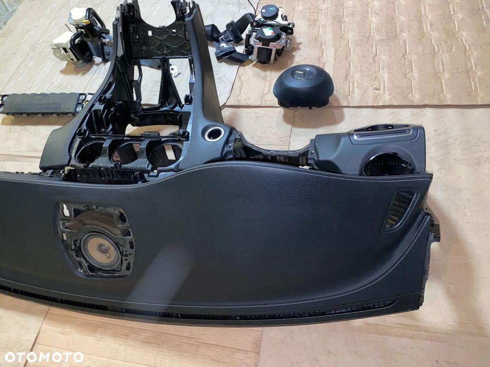 Deska rozdzielcza konsola Mercedes C-Klasa W205 coupe cabrio 2015r OE - 9