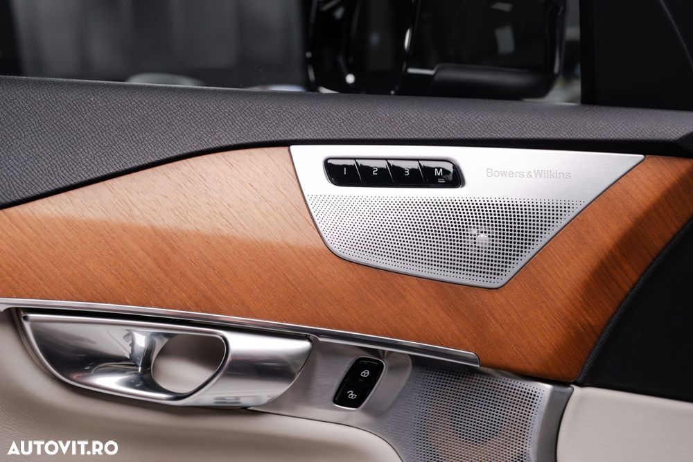 Volvo XC 90 - 12