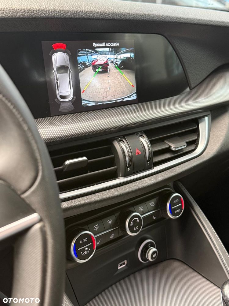 Alfa Romeo Stelvio 2.0 Turbo TI Q4 - 16