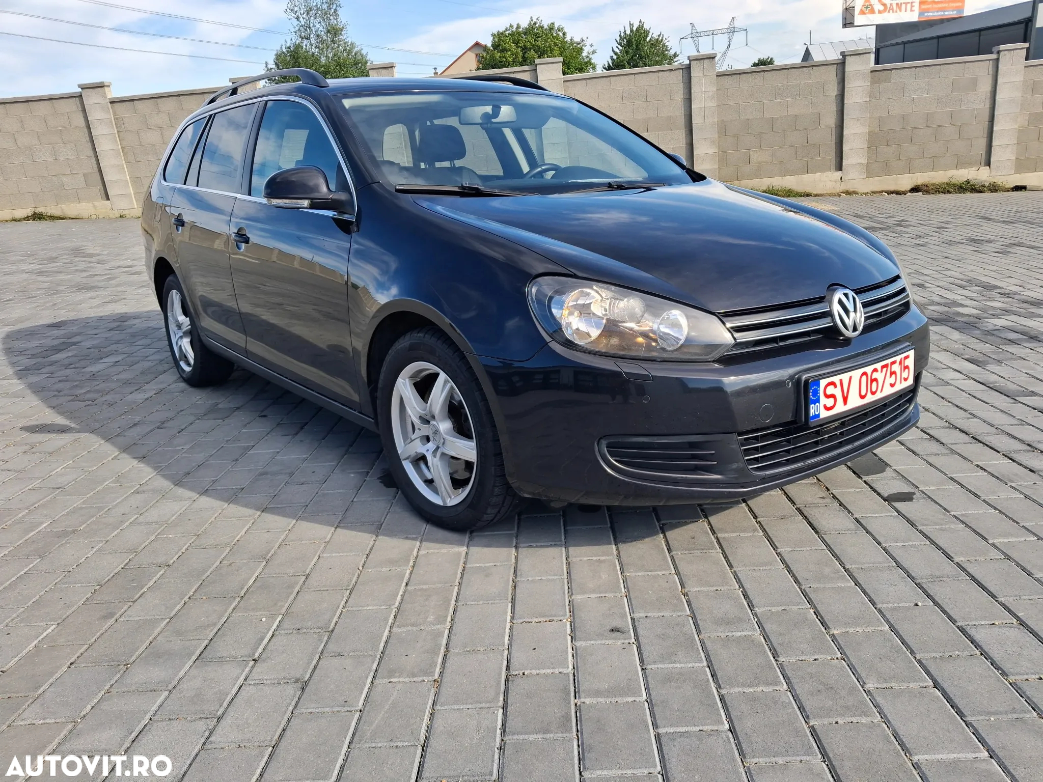 Volkswagen Golf - 2