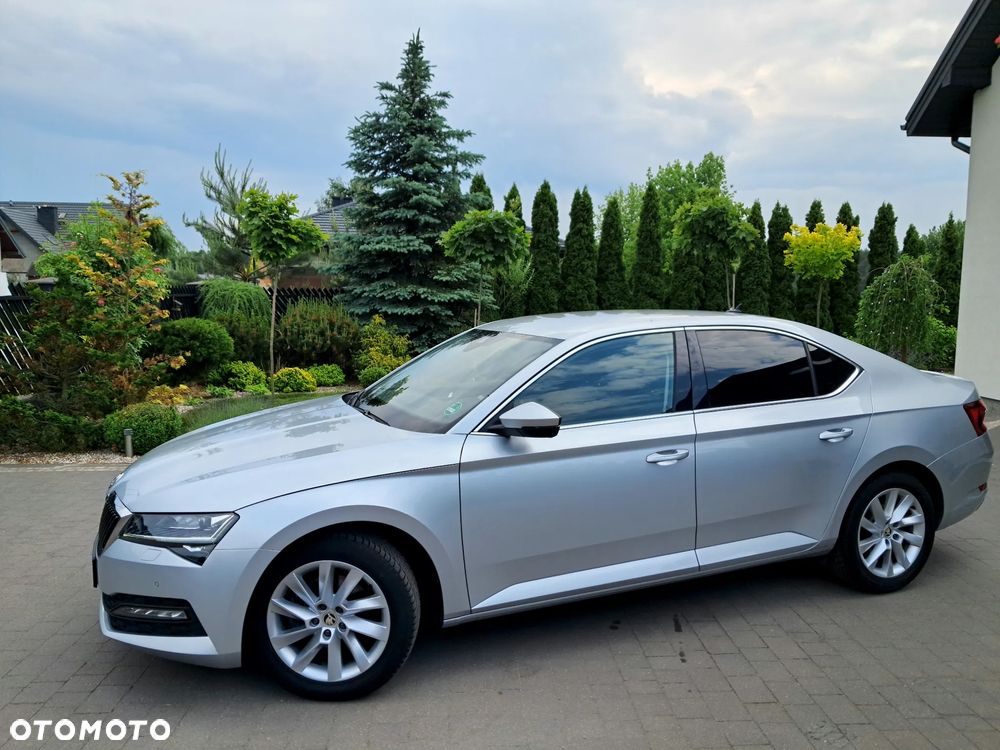 Skoda Superb 2.0 TDI SCR Ambition - 2