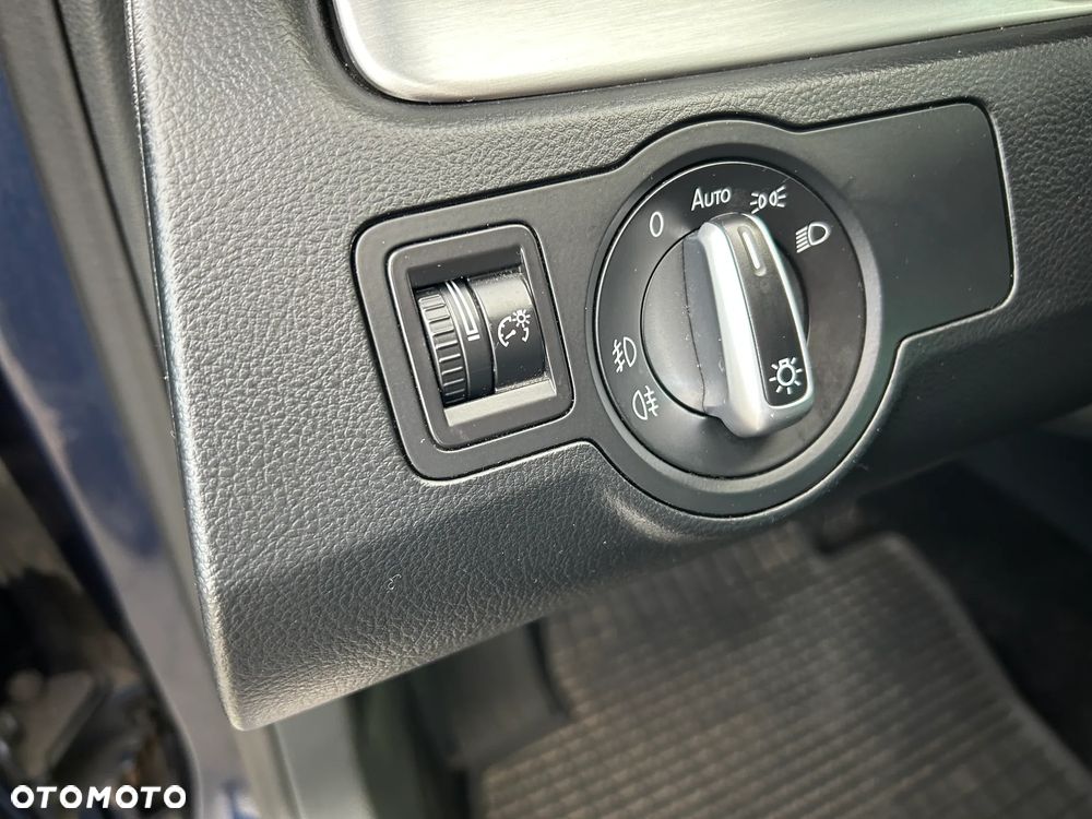 Volkswagen Passat 2.0 TDI Highline DSG - 24