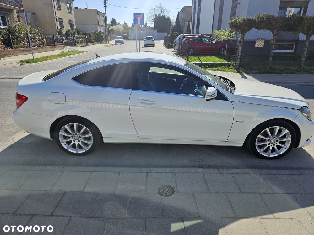 Mercedes-Benz Klasa C 220 CDI Edition - 15