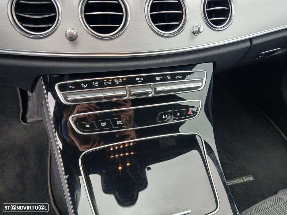 Mercedes-Benz E 300 de 4Matic 9G-TRONIC Avantgarde - 27