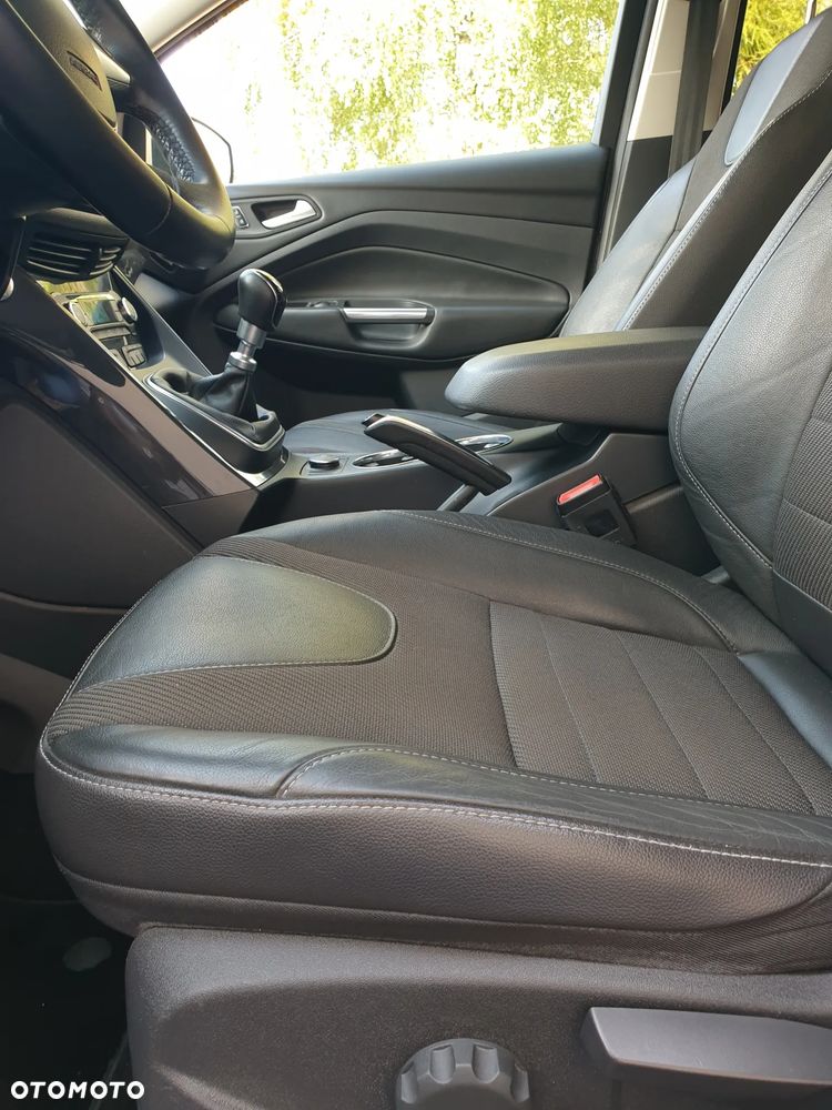 Ford Kuga 2.0 TDCi 4x4 Titanium - 24