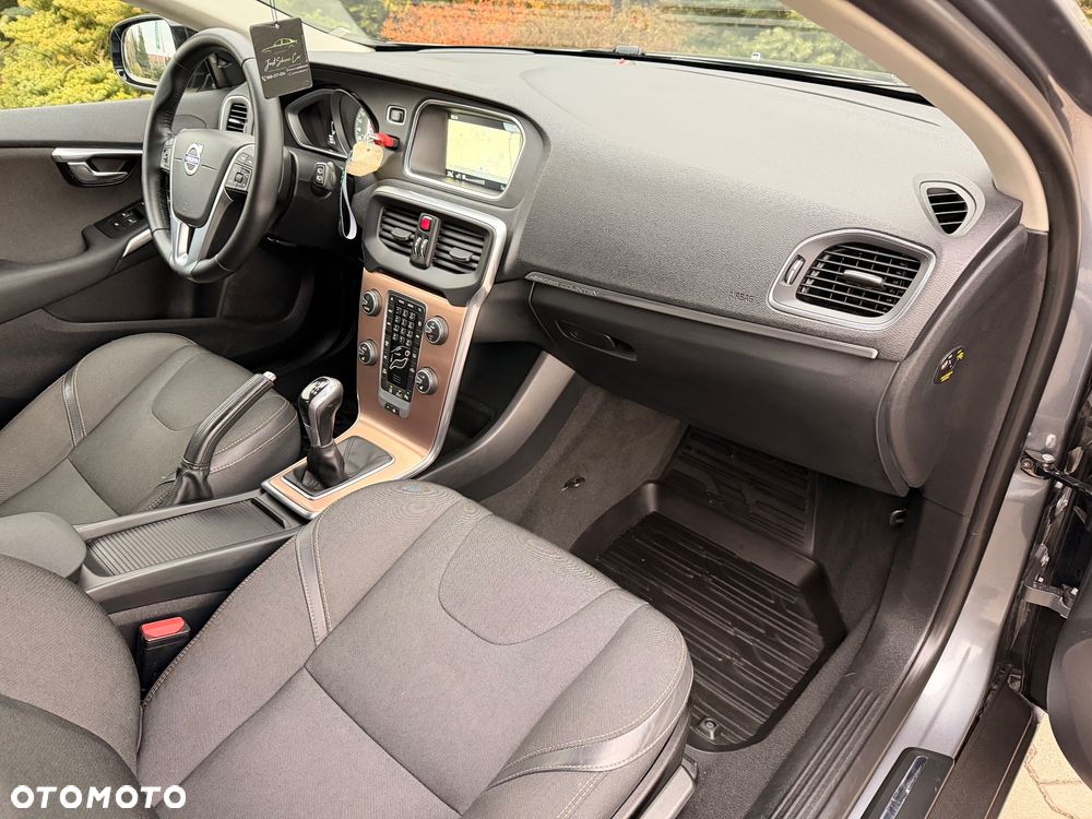 Volvo V40 D2 Summum - 5