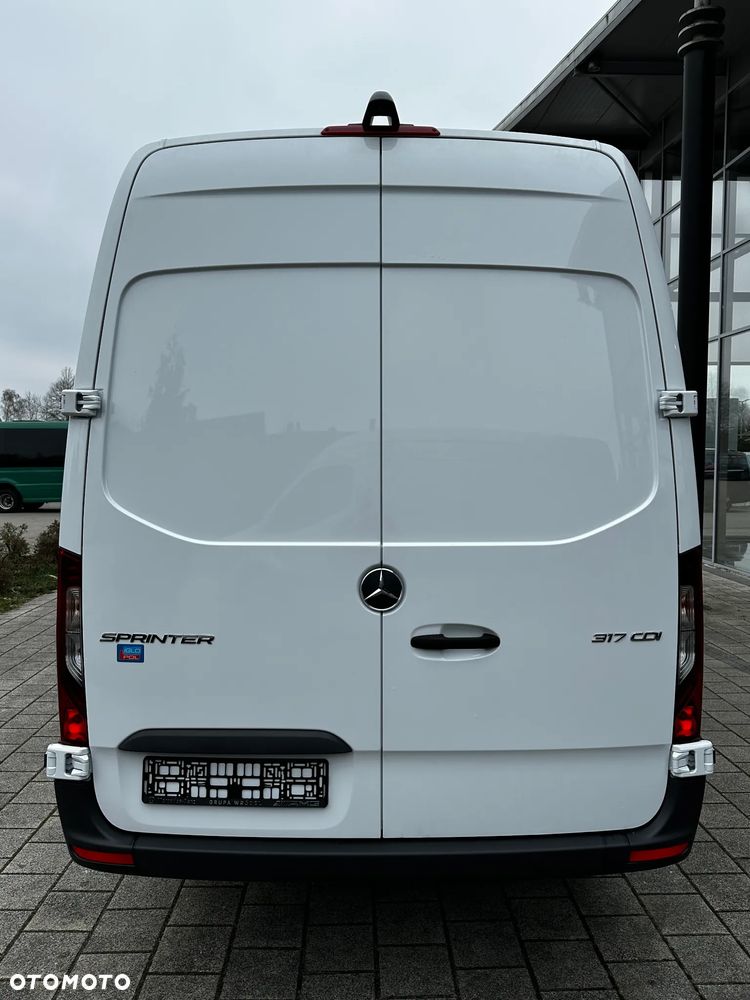 Mercedes-Benz Sprinter - 8