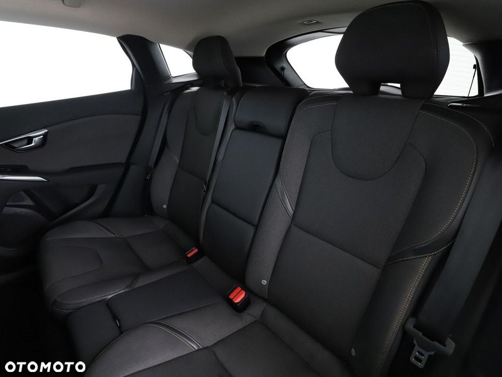 Volvo V40 Cross Country D3 - 18