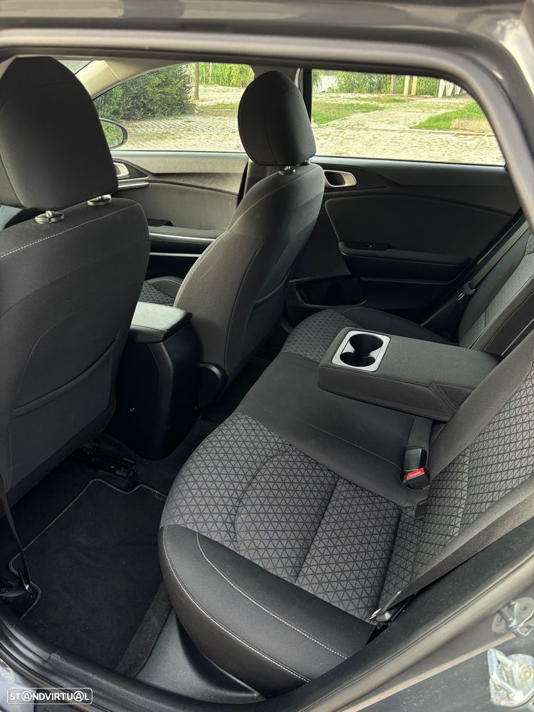 Kia Ceed SW 1.6 CRDi SX - 20