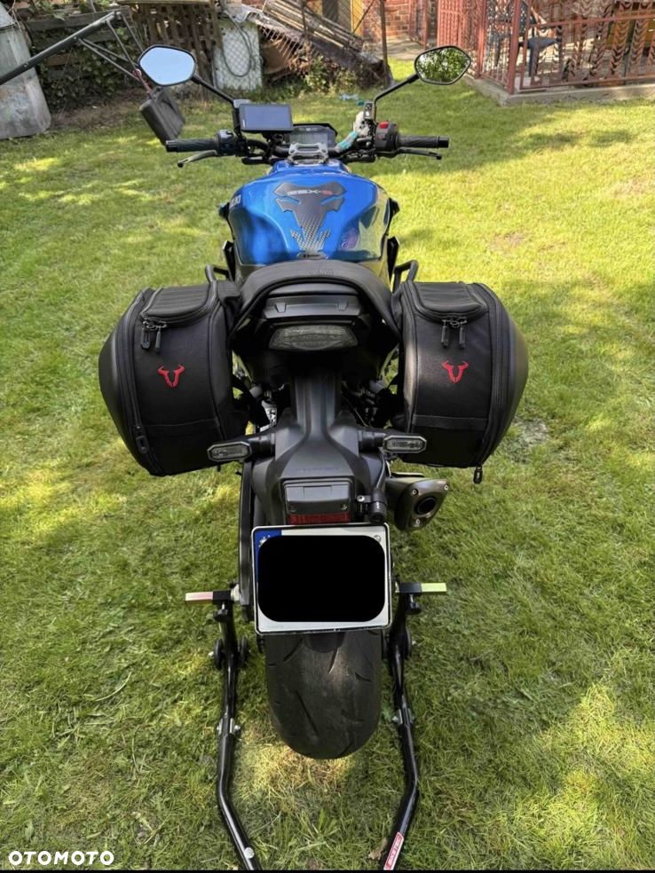 Suzuki GSX 1000 - 8