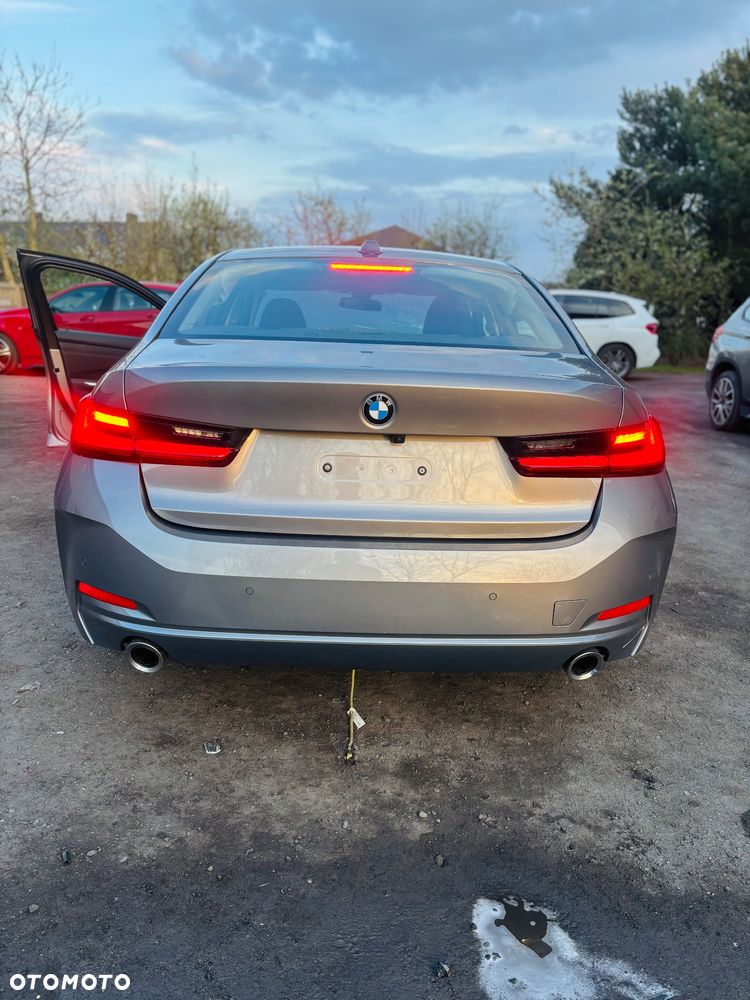 BMW Seria 3 320d - 16