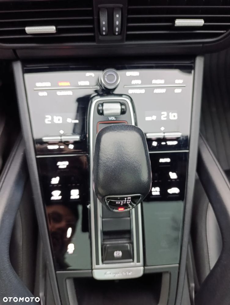 Porsche Cayenne Tiptronic S - 12