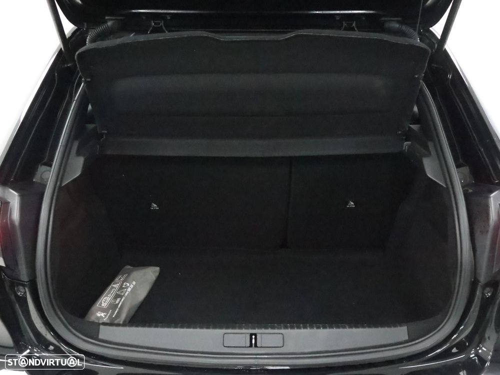 Peugeot 208 1.2 PureTech Allure EAT8 - 6