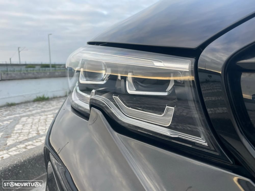 BMW 330 e Aut. M Sport - 16