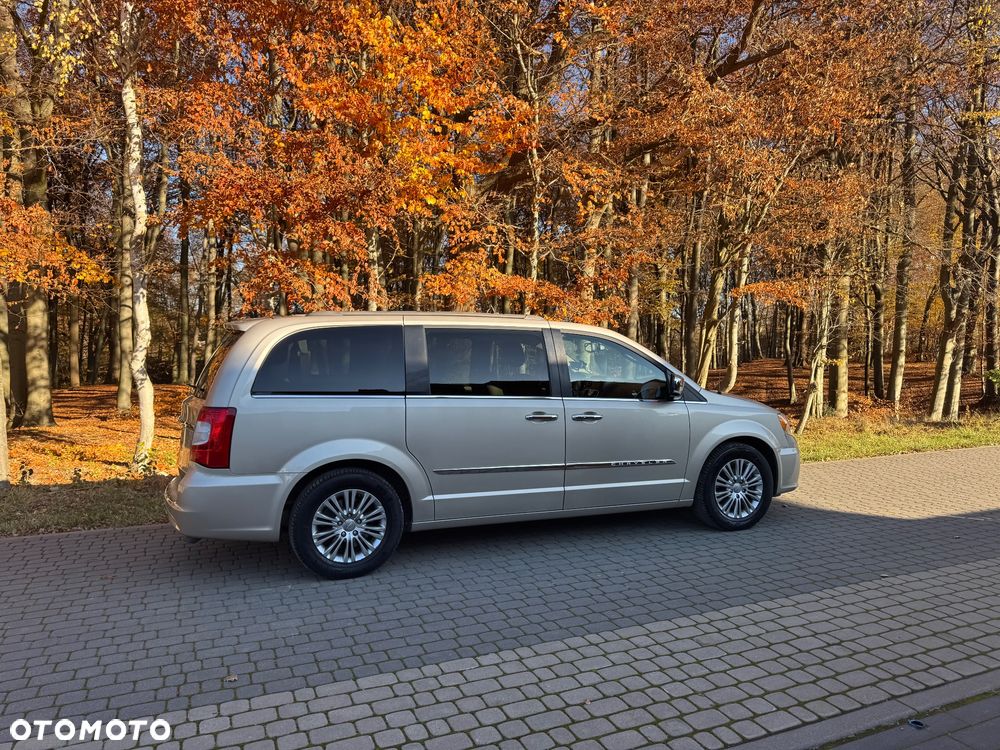 Chrysler Town & Country 3.6 Touring - 2