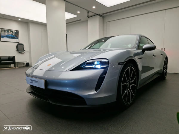 Porsche Taycan Standard