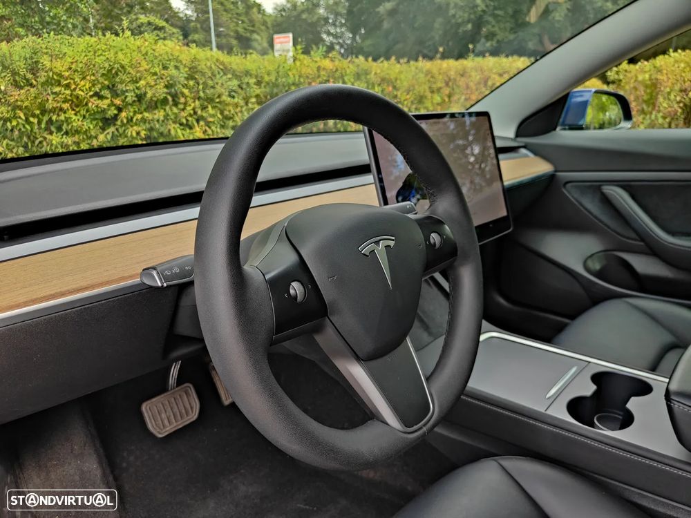 Tesla Model 3 Standard RWD - 28