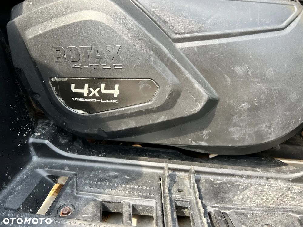 Can-Am Outlander Max - 18