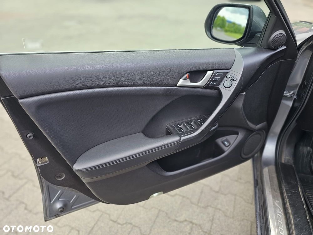 Honda Accord 2.0 Executive - 13
