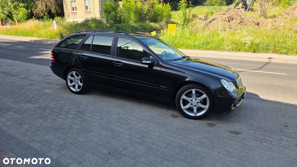 Mercedes-Benz Klasa C 180 Kompressor Avantgarde Sport Edition - 4