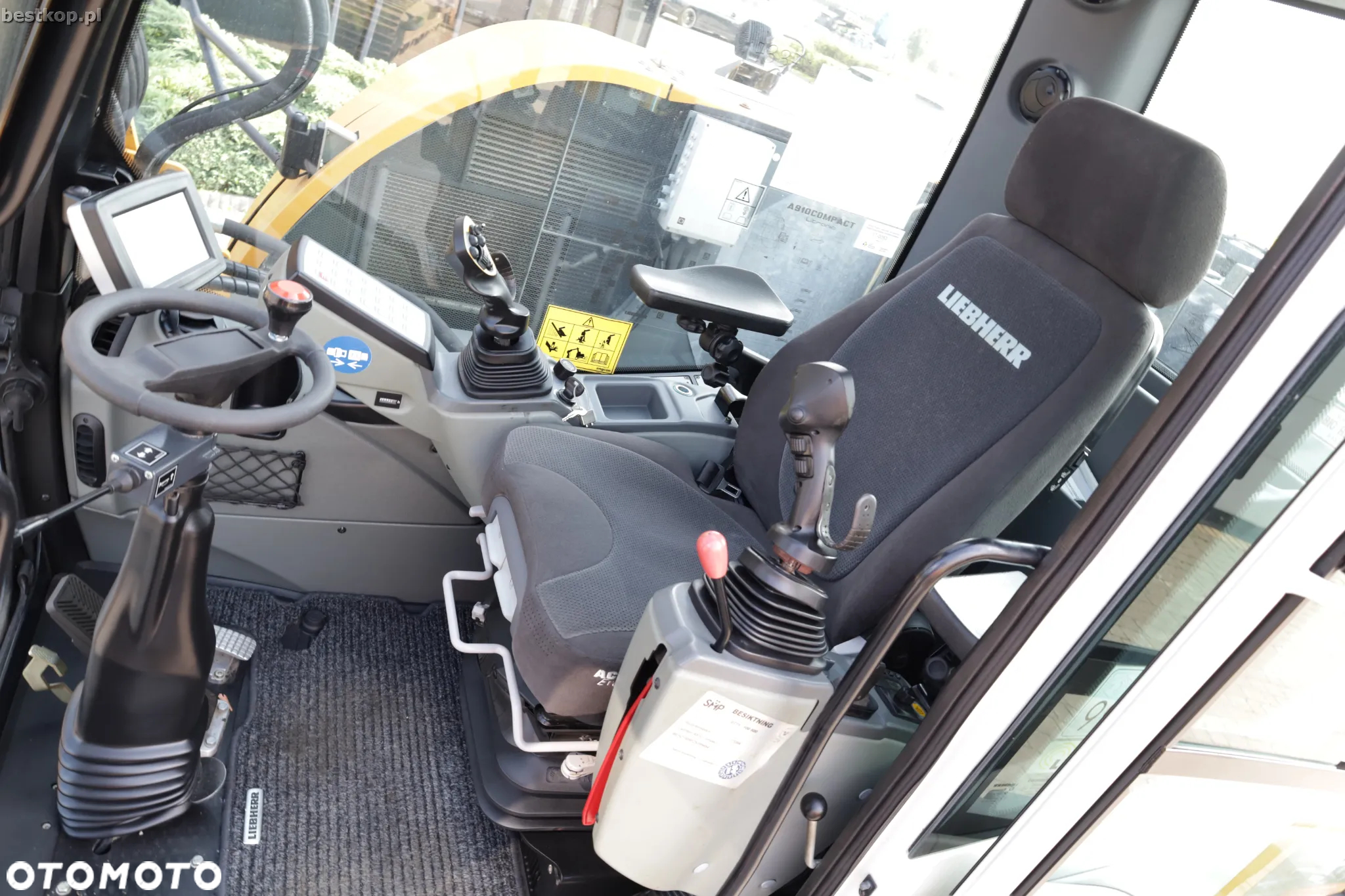 Liebherr A910 Compact Litronic - 26
