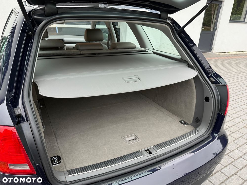 Audi A4 Avant 2.0 TDI - 16