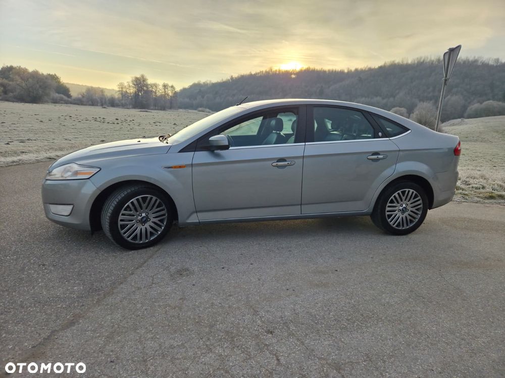 Ford Mondeo 1.8 TDCi Ghia - 10