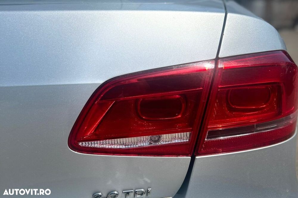 STOP DREAPTA PE CAPOTA PORTBAGAJ VW PASSAT B7 – AN 2011 - 1