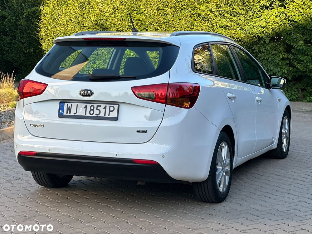 Kia Ceed Cee'd 1.4 L - 6